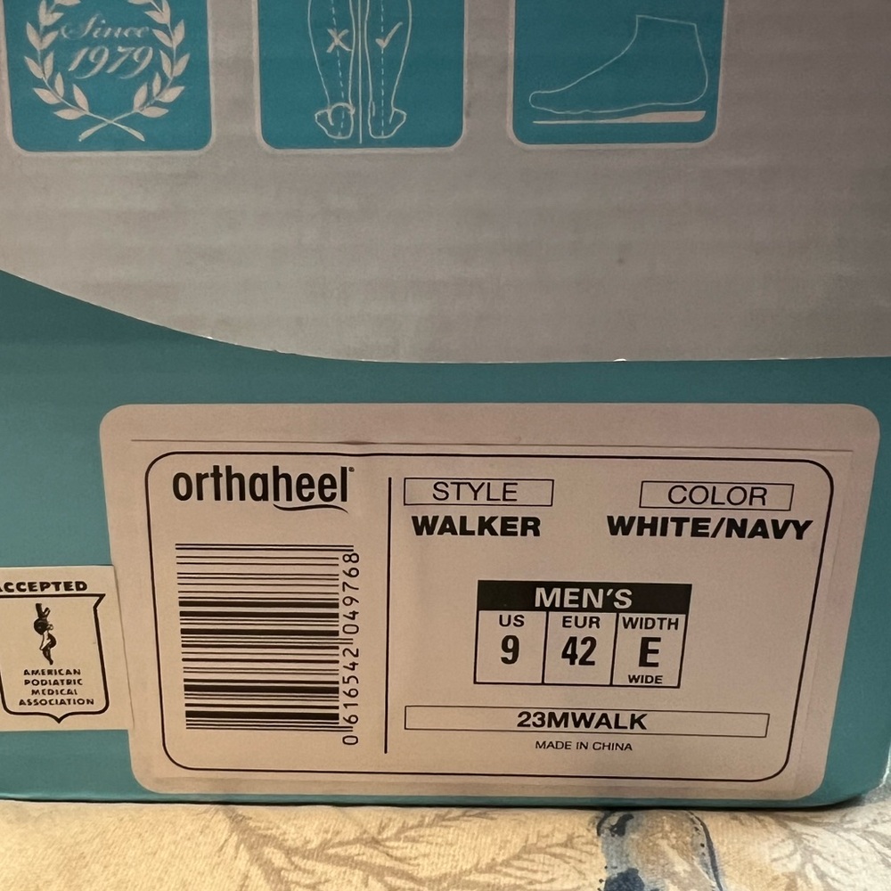 NWT - Men’s Orthaheel Walker Wide Sneaker (white/blue) - Picture 4 of 5